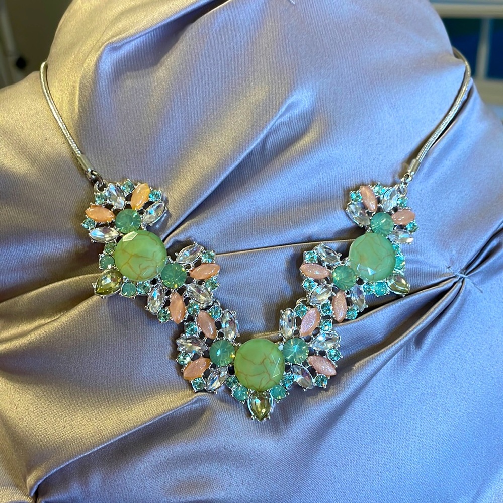 Statement necklace 💙